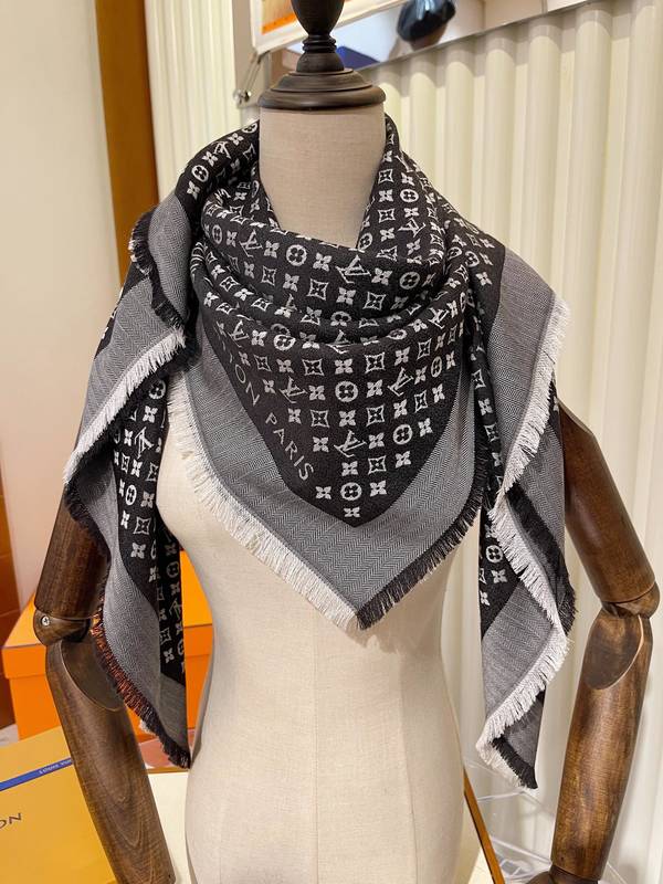 Louis Vuitton Scarf LVC00543